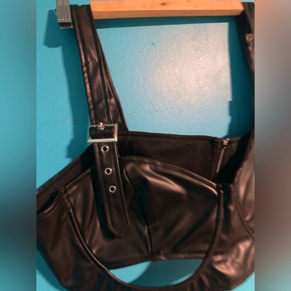 TOP ONLY- BRAND NEW FAUX LEATHER CUT OUT CROP TOP - Picture 10 of 12